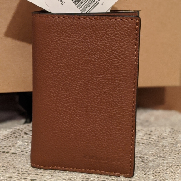 NWT Coach Trifold Wallet - Picture 8 of 8